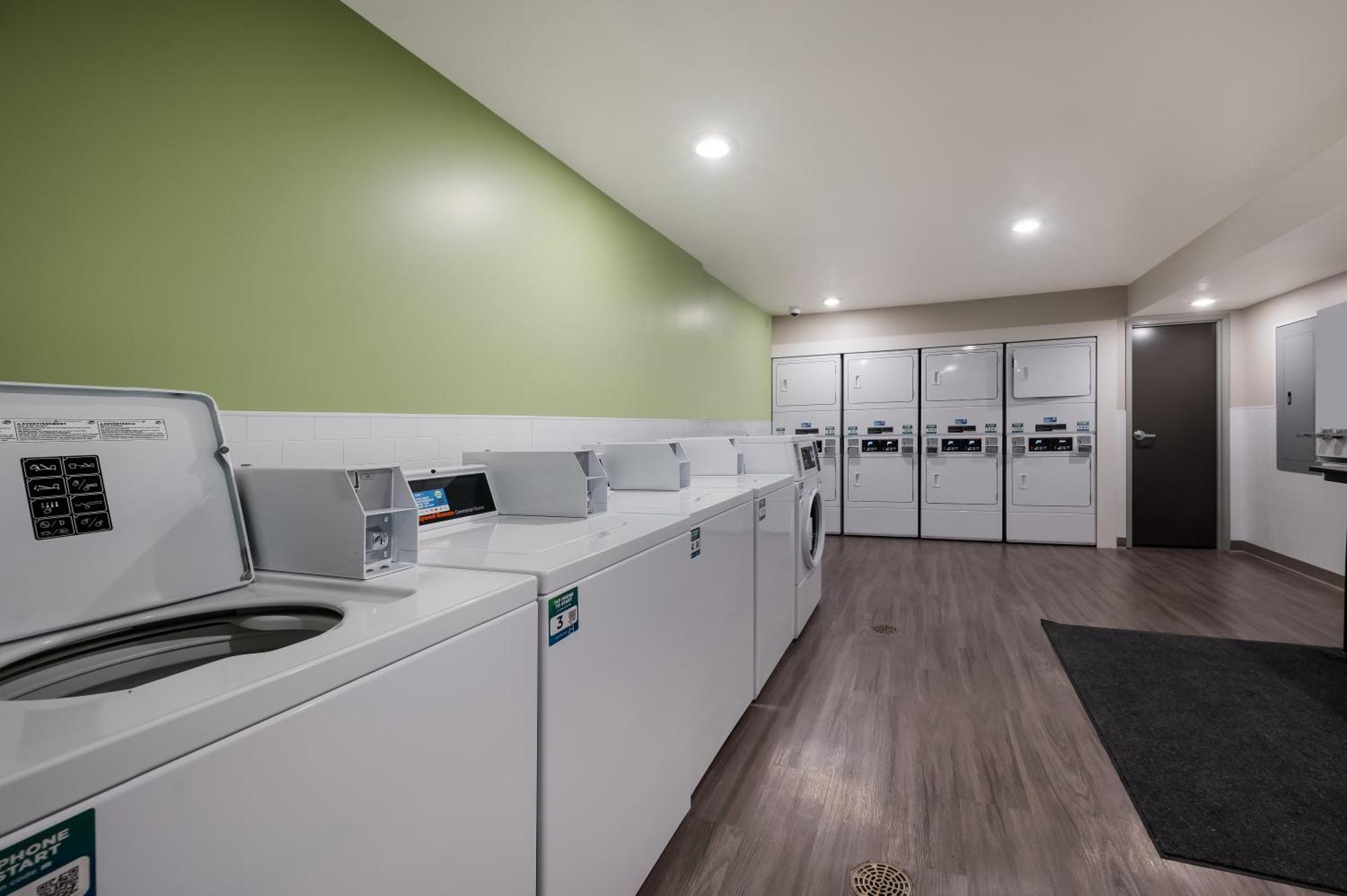 Woodspring Suites Charlotte Airport Eksteriør bilde